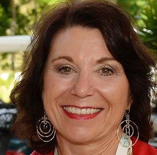 agent-Sandra McLeod